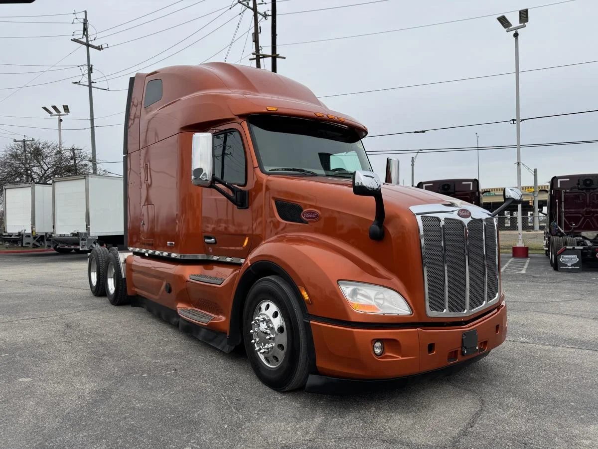 2021 Peterbilt 579 in San Antonio, TX