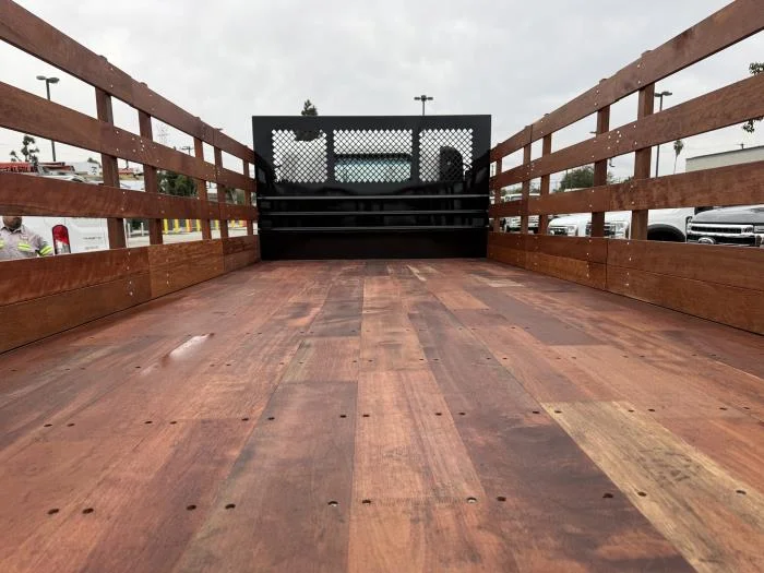 2025 Isuzu NRR - image 6