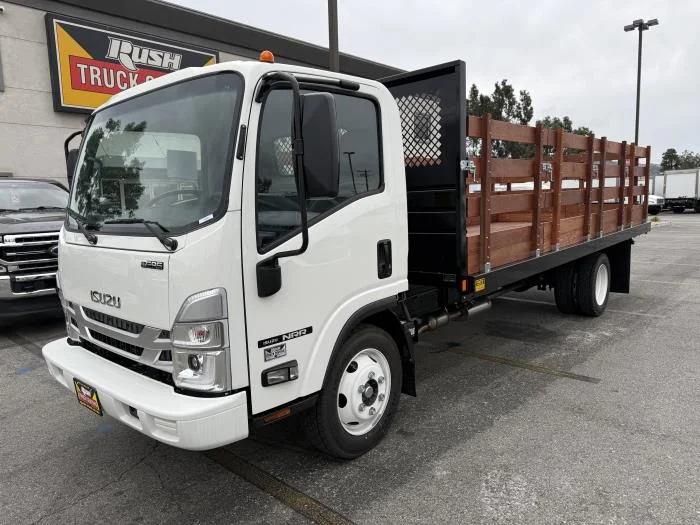 2025 Isuzu NRR in Whittier, CA — photo 2