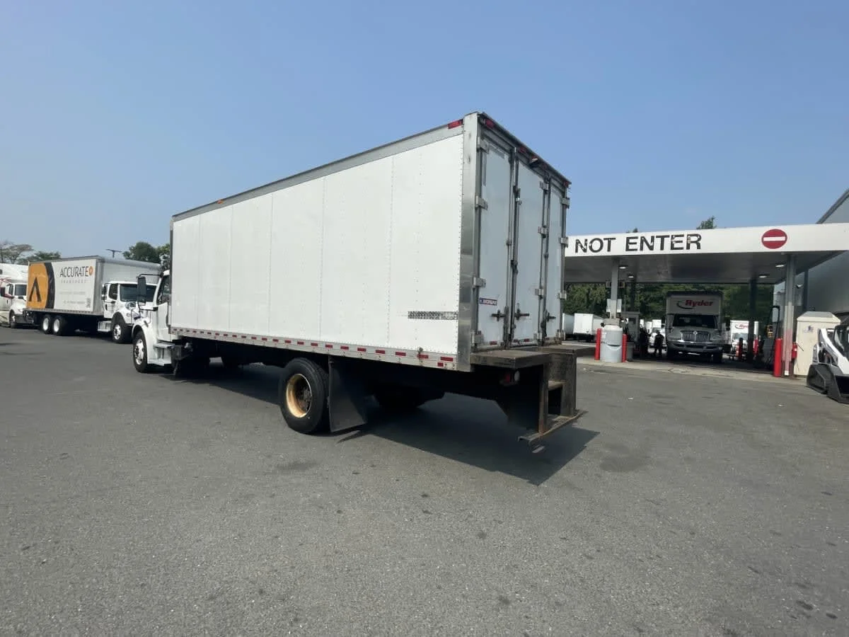 2019 Freightliner M2 106 in Newark, NJ — photo 6