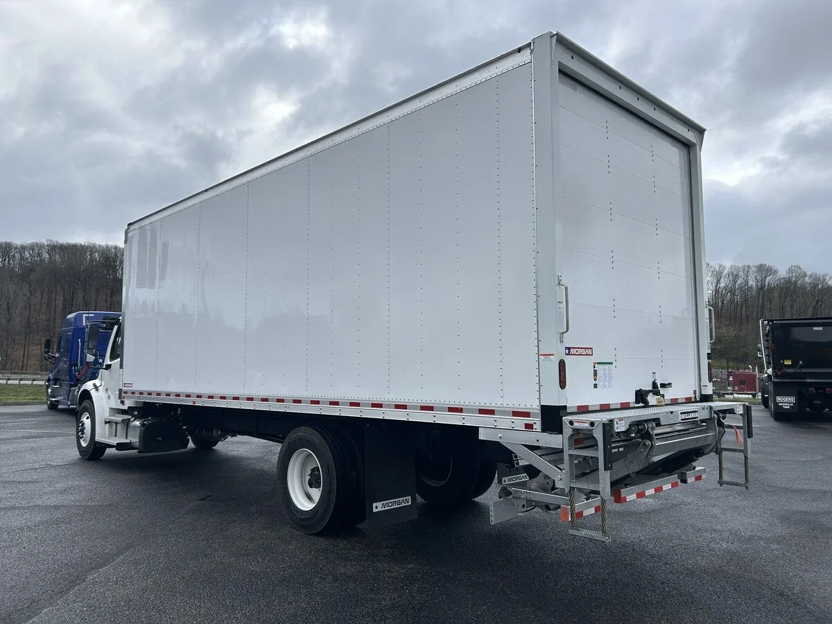 2026 Freightliner M2 106 - image 3