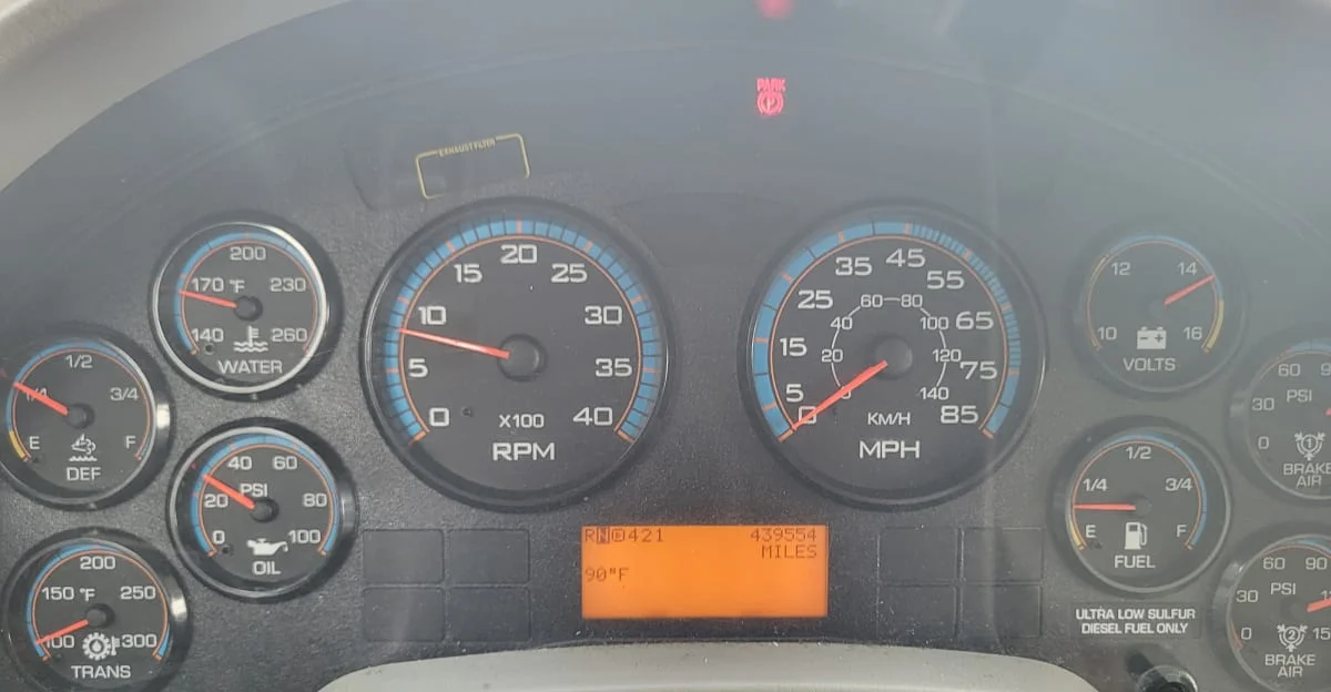 2018 International 4300 - image 10