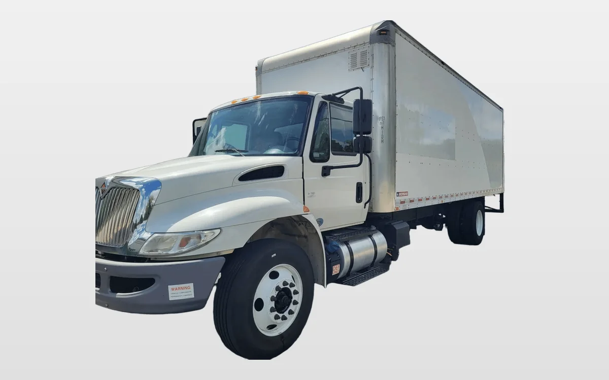 2018 International 4300 - image 1