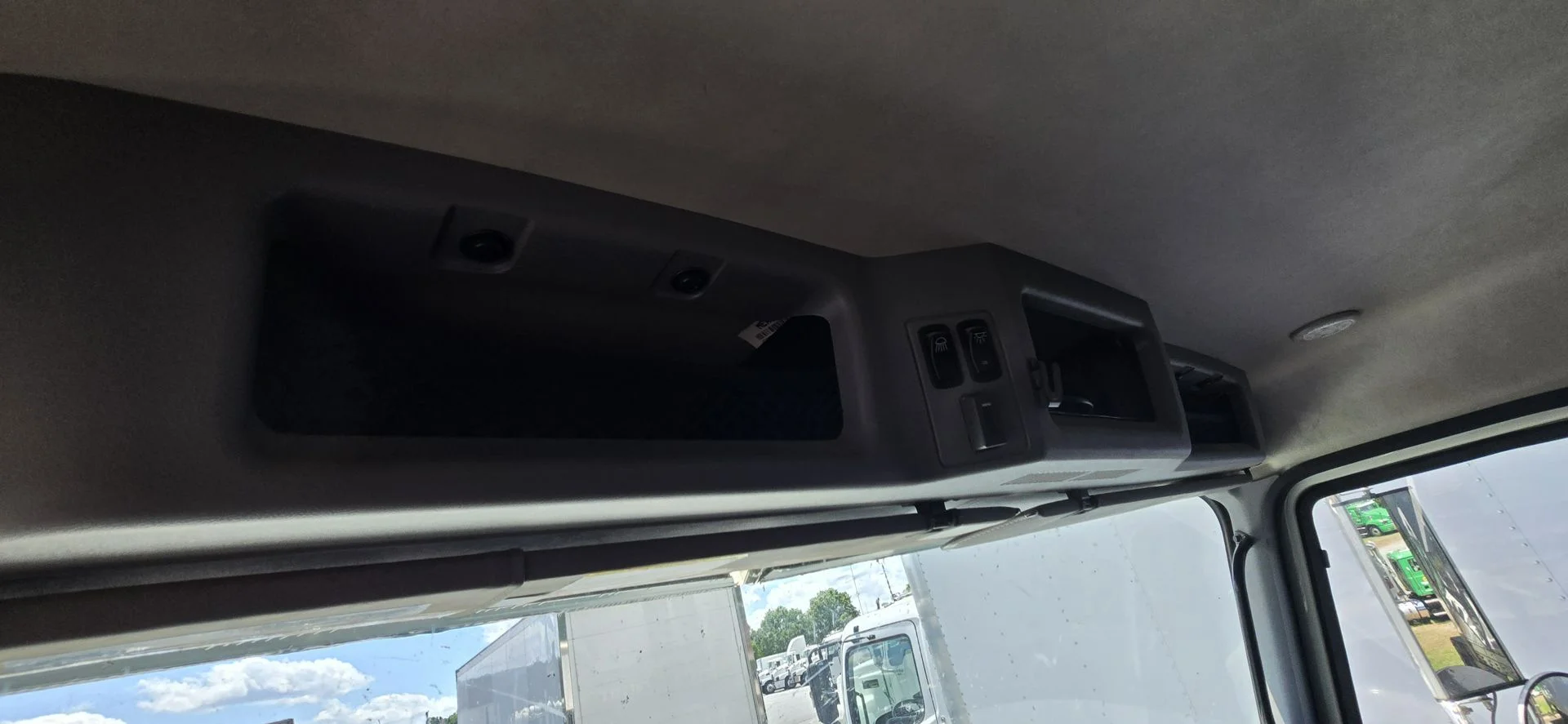 2023 Mack Granite - image 17