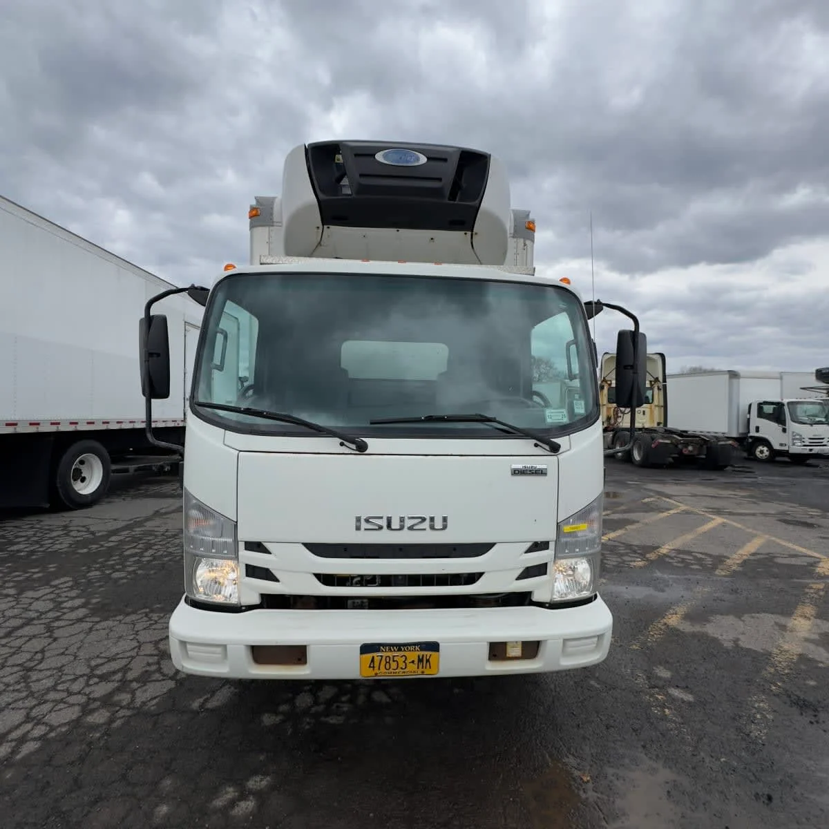 2018 Isuzu NPR - image 2