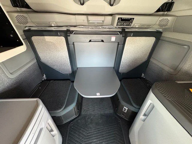 2027 Volvo VNL 860 in London, OH — photo 10