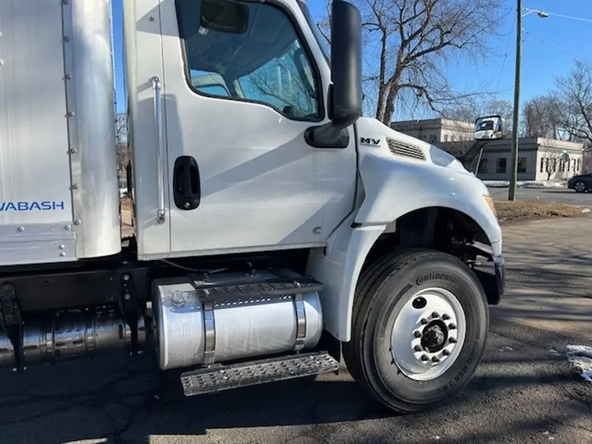 2025 International MV - image 2