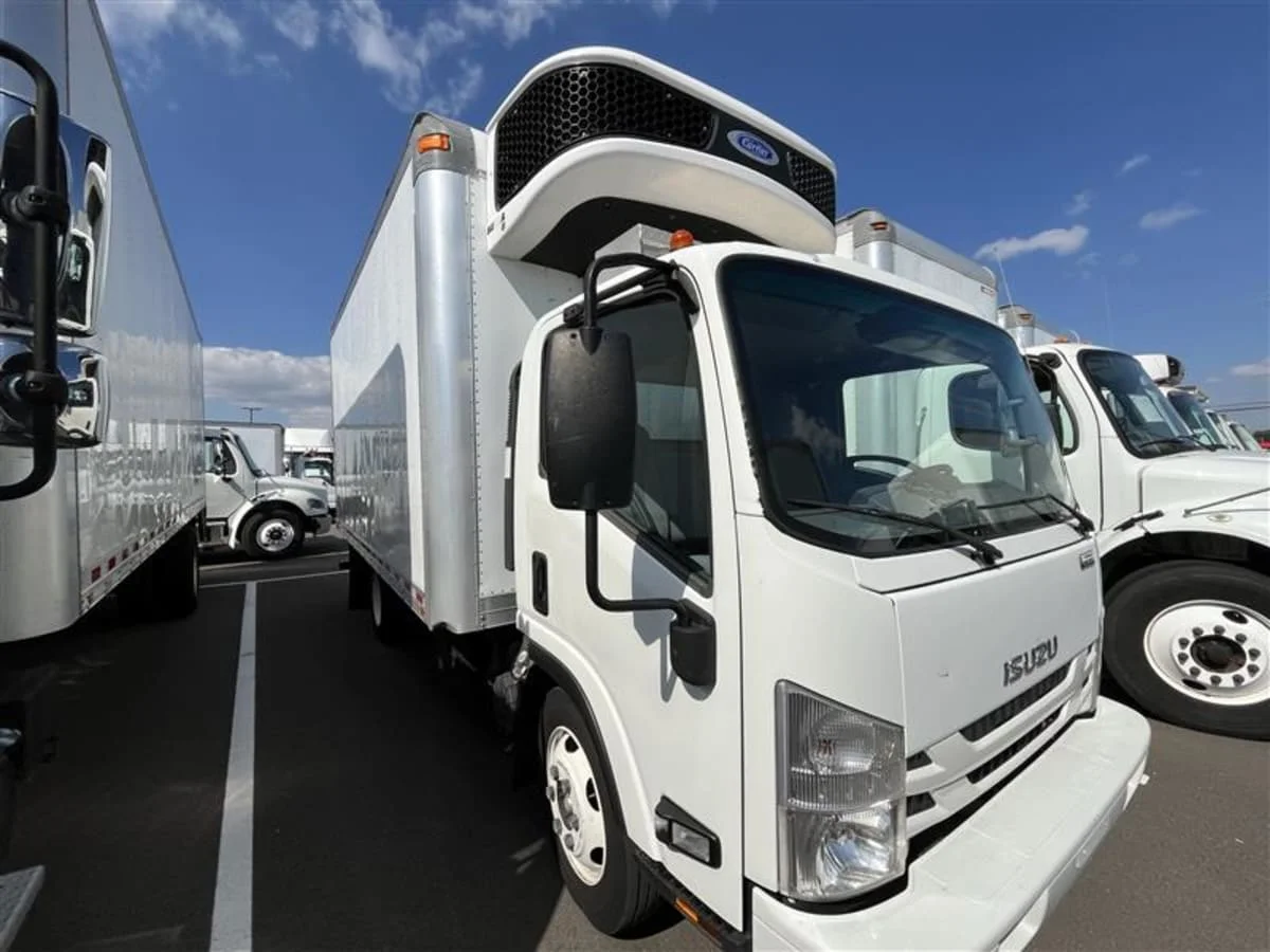 2019 Isuzu NPR - image 3