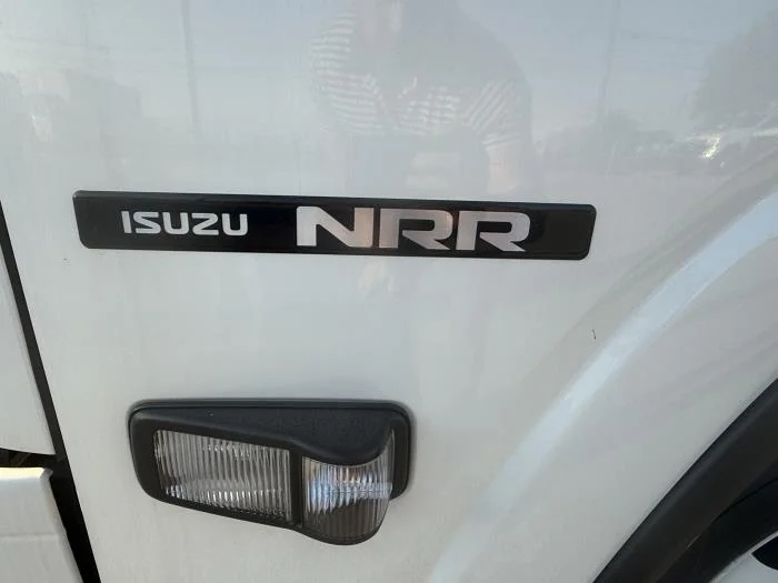 2025 Isuzu NRR - image 17