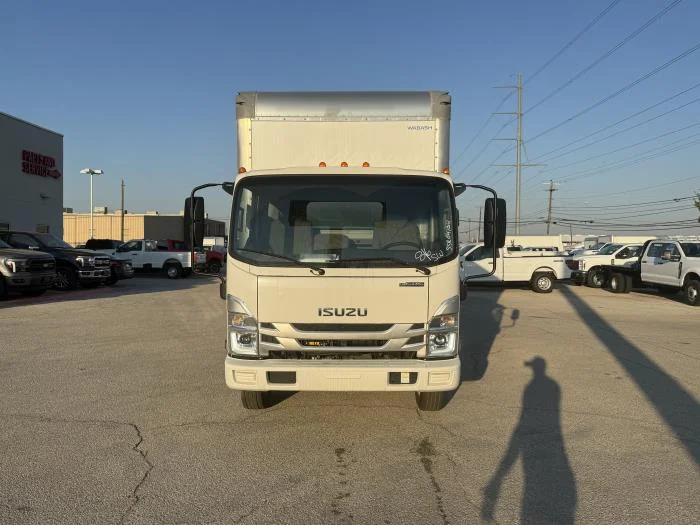 2025 Isuzu NRR - image 10