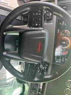 2023 Peterbilt 389 - image 13