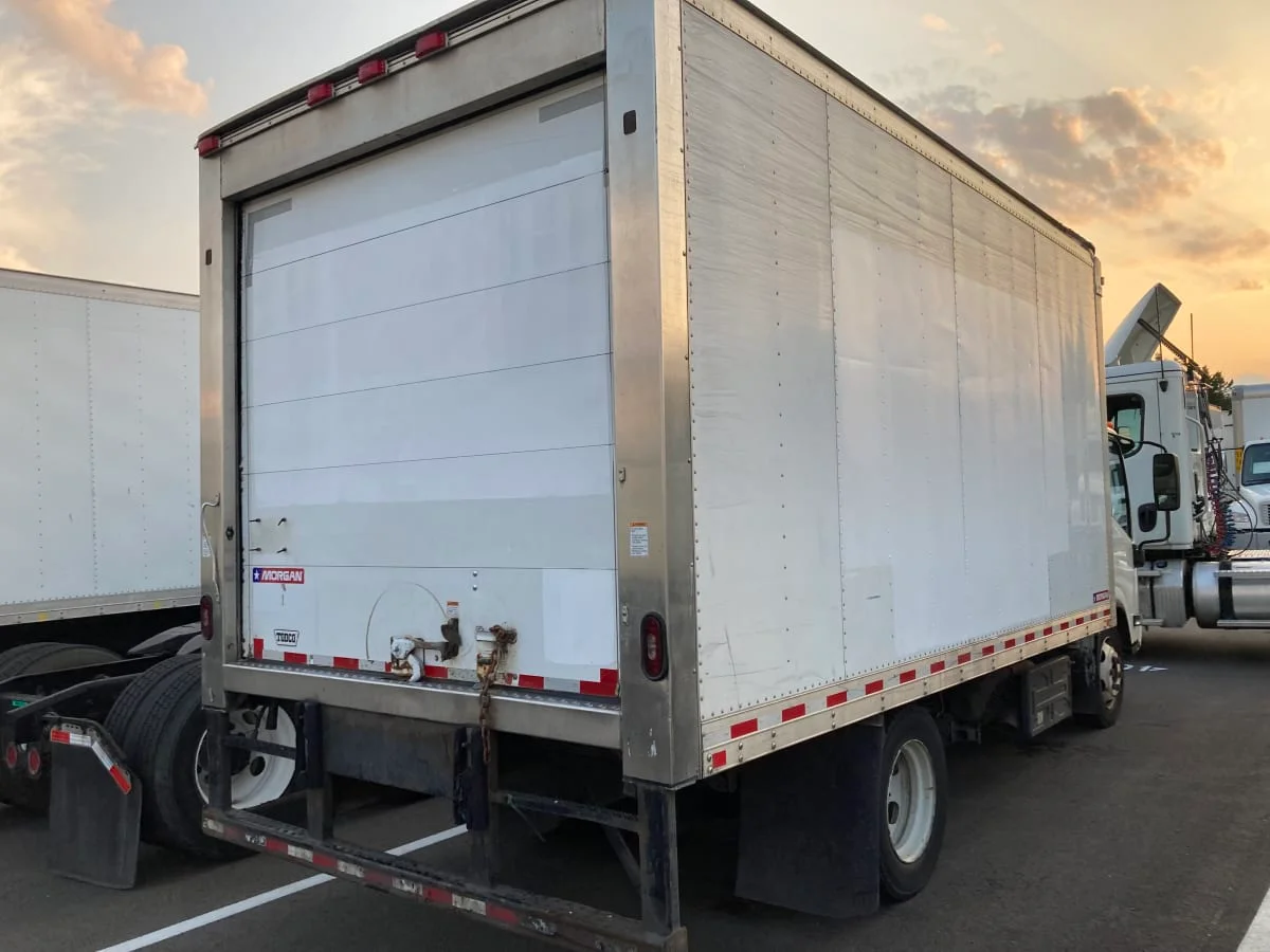 2018 Isuzu NPR - image 4