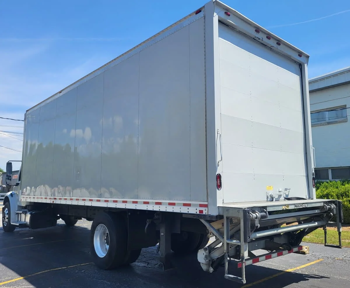 2020 Freightliner M2 106 - image 6