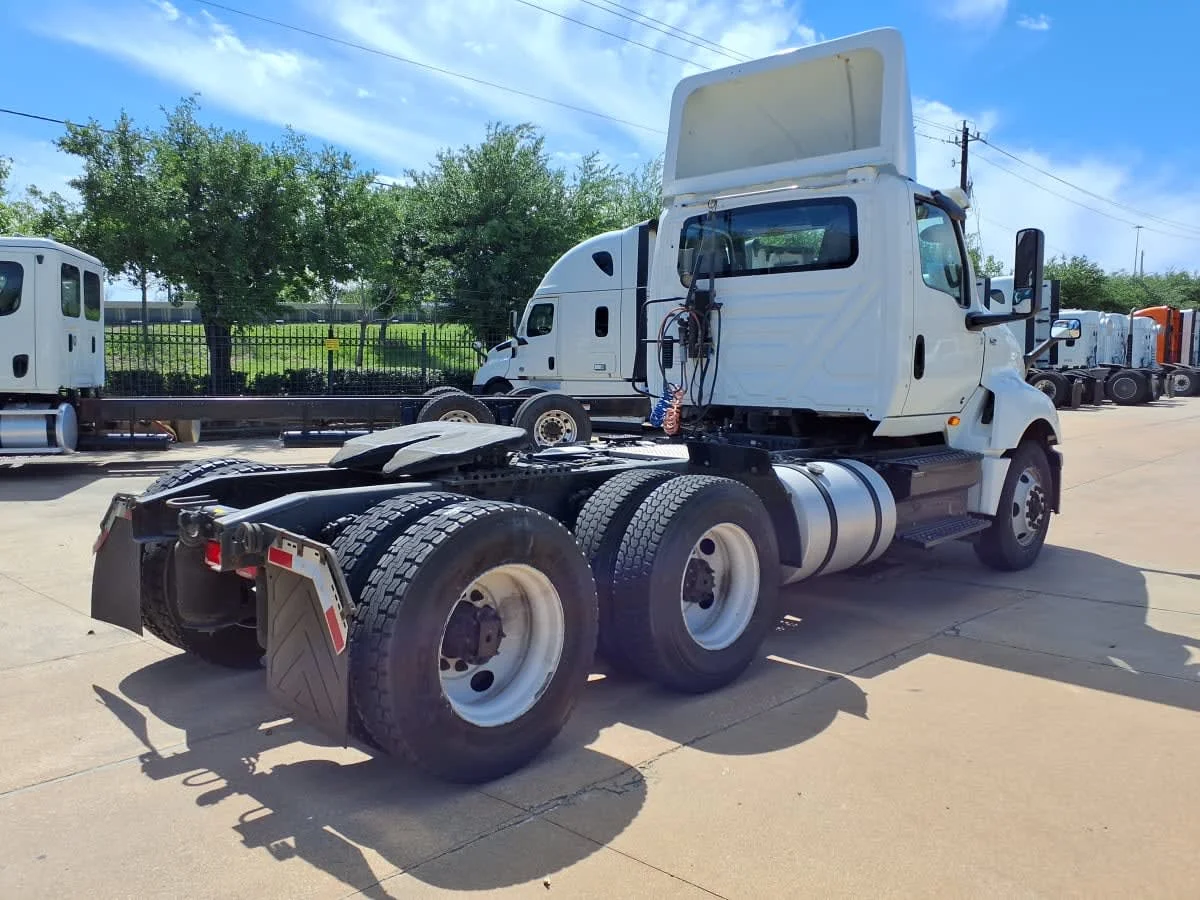 2020 International LT in Houston, TX — photo 4