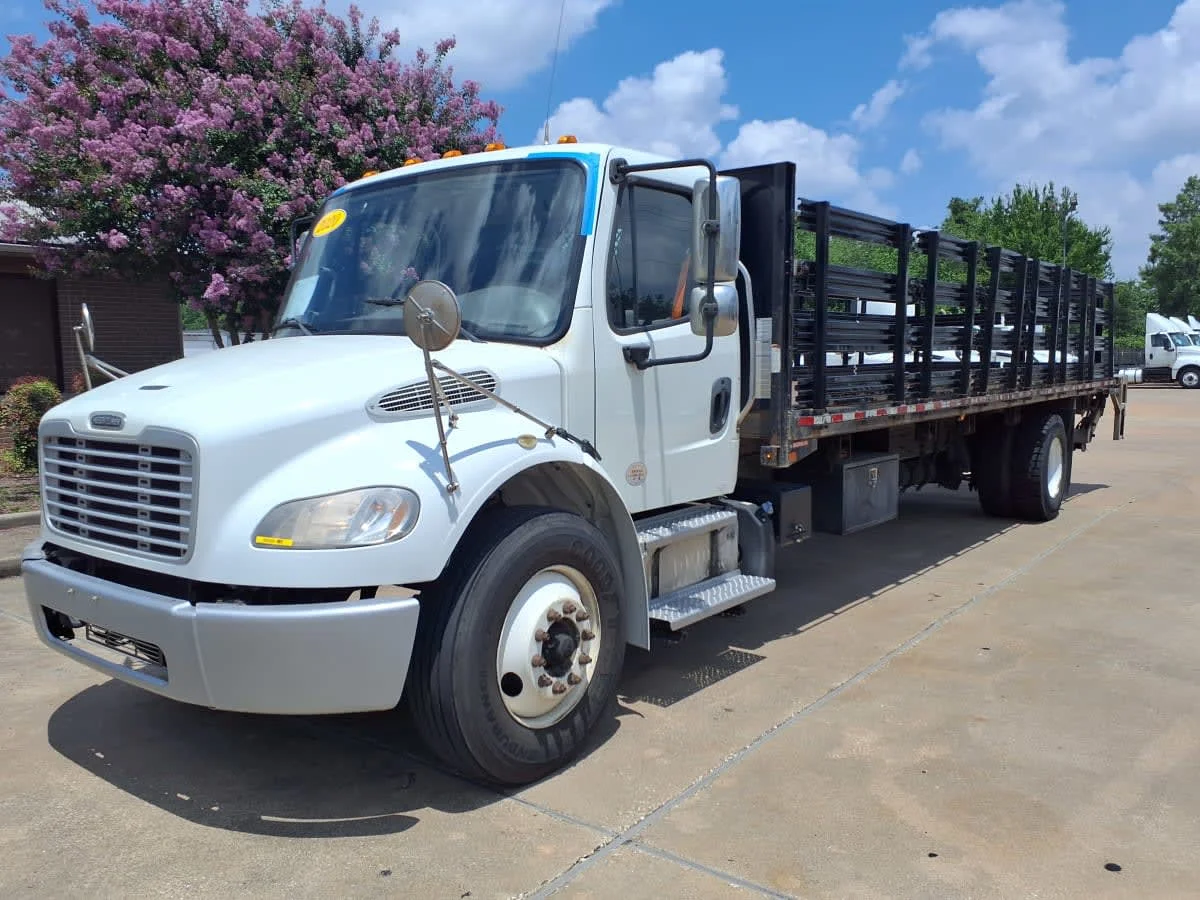 2020 Freightliner M2 106