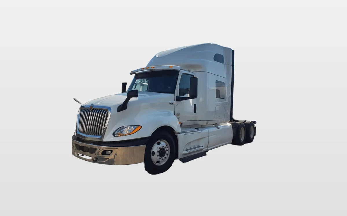 2020 International LT - image 1