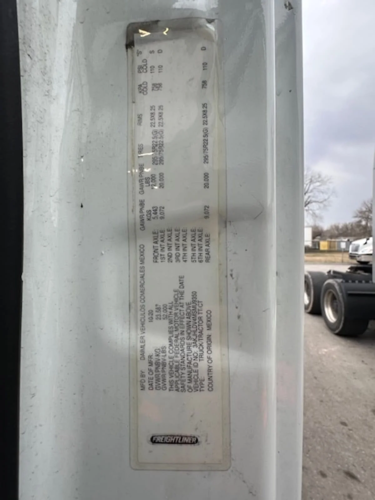 2021 Freightliner Cascadia - image 10