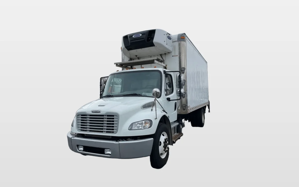2018 Freightliner M2 106 - image 1