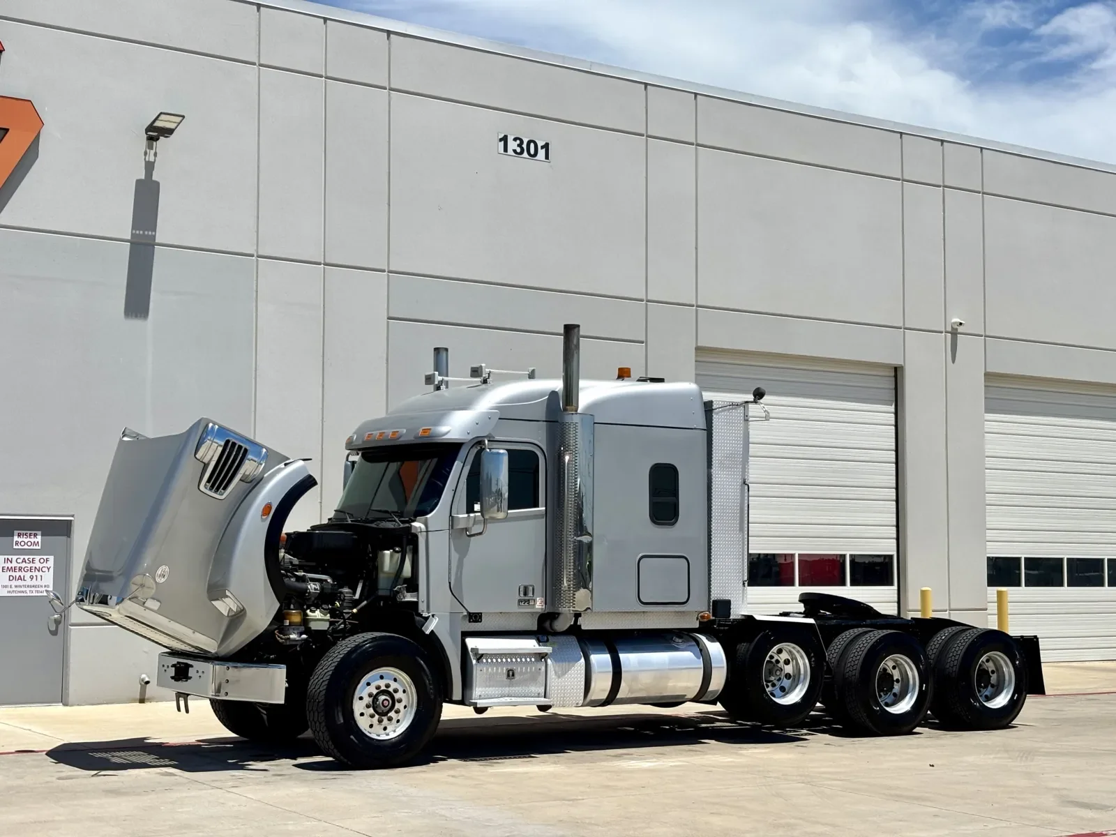 2016 Freightliner 122SD - image 10