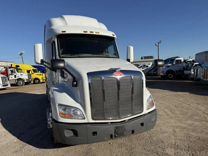 2021 Peterbilt 579 - image 40