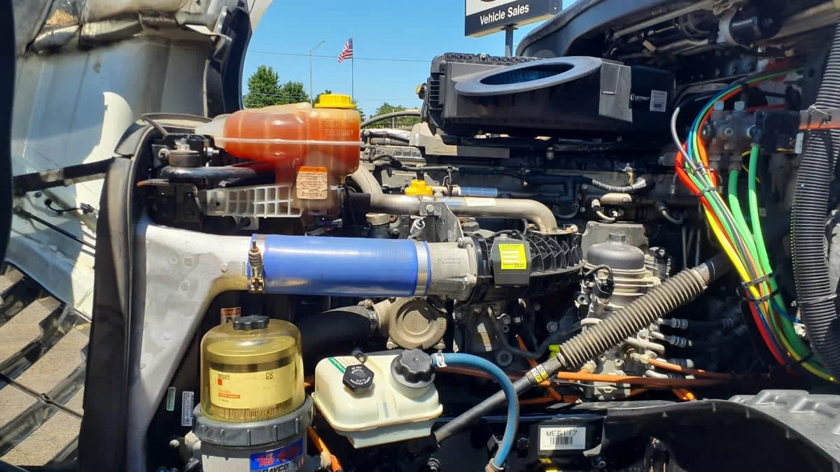 2020 Freightliner Cascadia in Bolingbrook, IL — photo 9