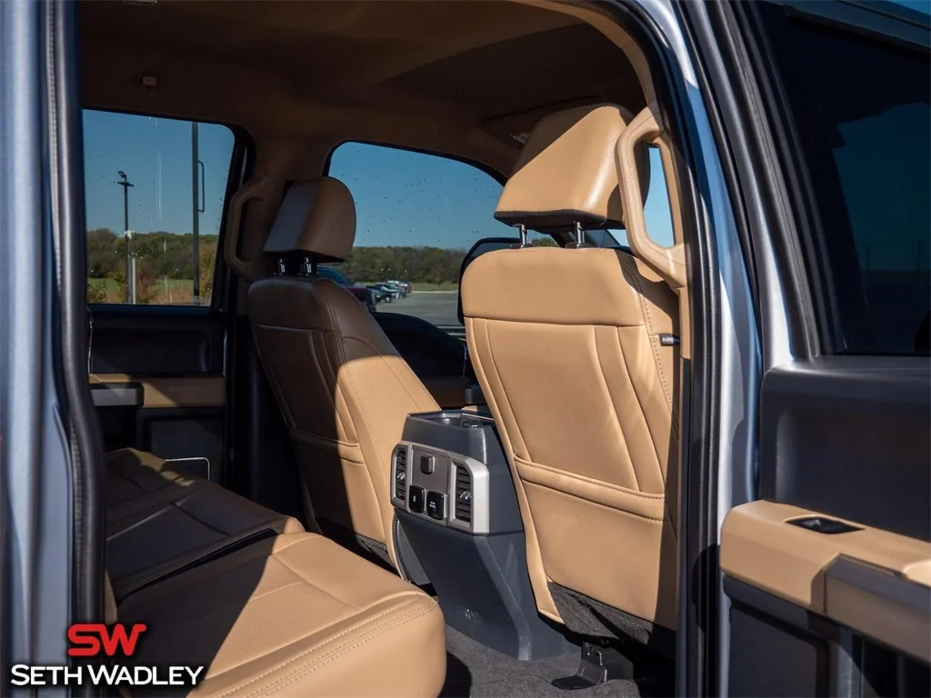 2022 Ford — photo 29