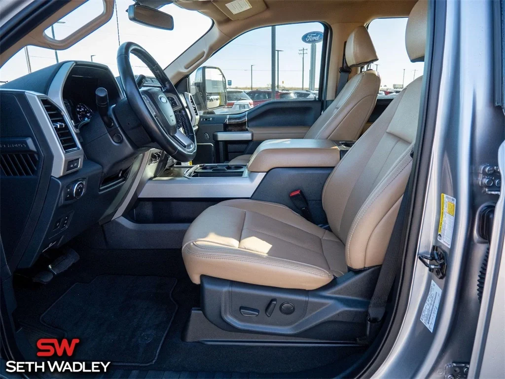 2022 Ford — photo 35