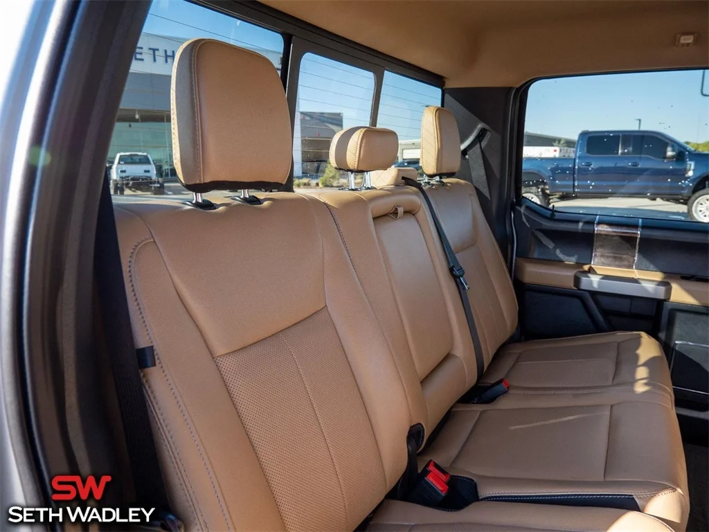2022 Ford — photo 31