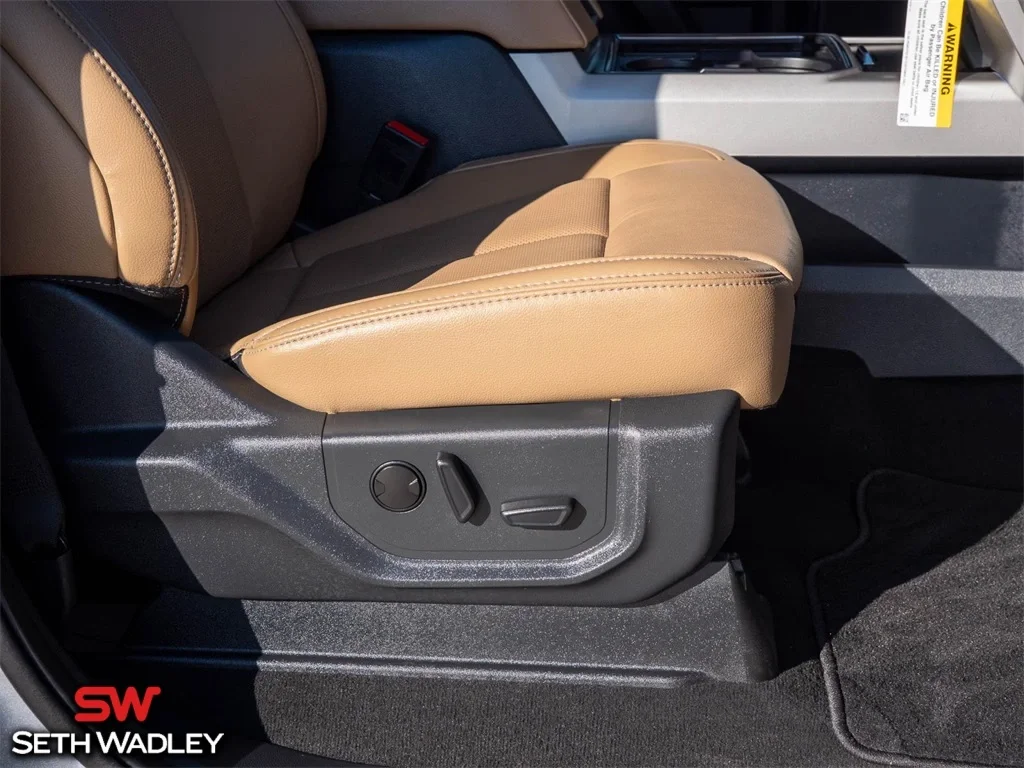 2022 Ford — photo 24
