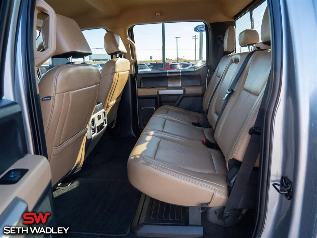 2022 Ford — photo 32