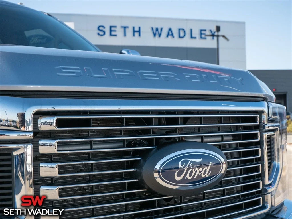 2022 Ford — photo 3