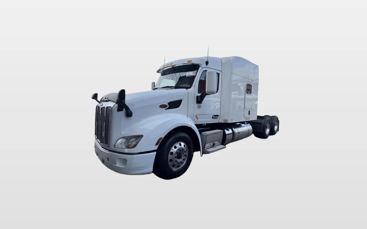 2022 Peterbilt 579 - image 1