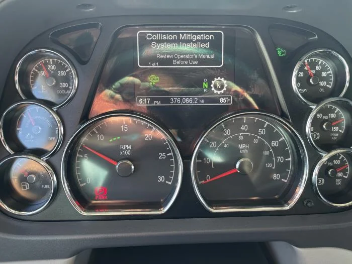 2021 Peterbilt 579 - image 19