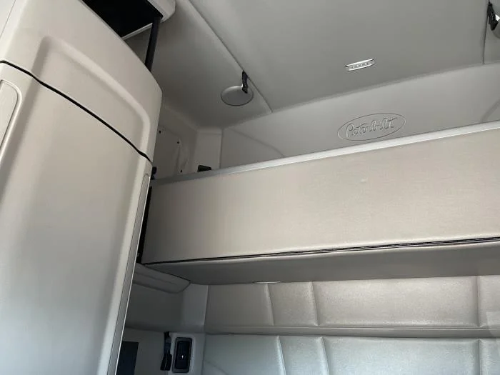 2021 Peterbilt 579 - image 27