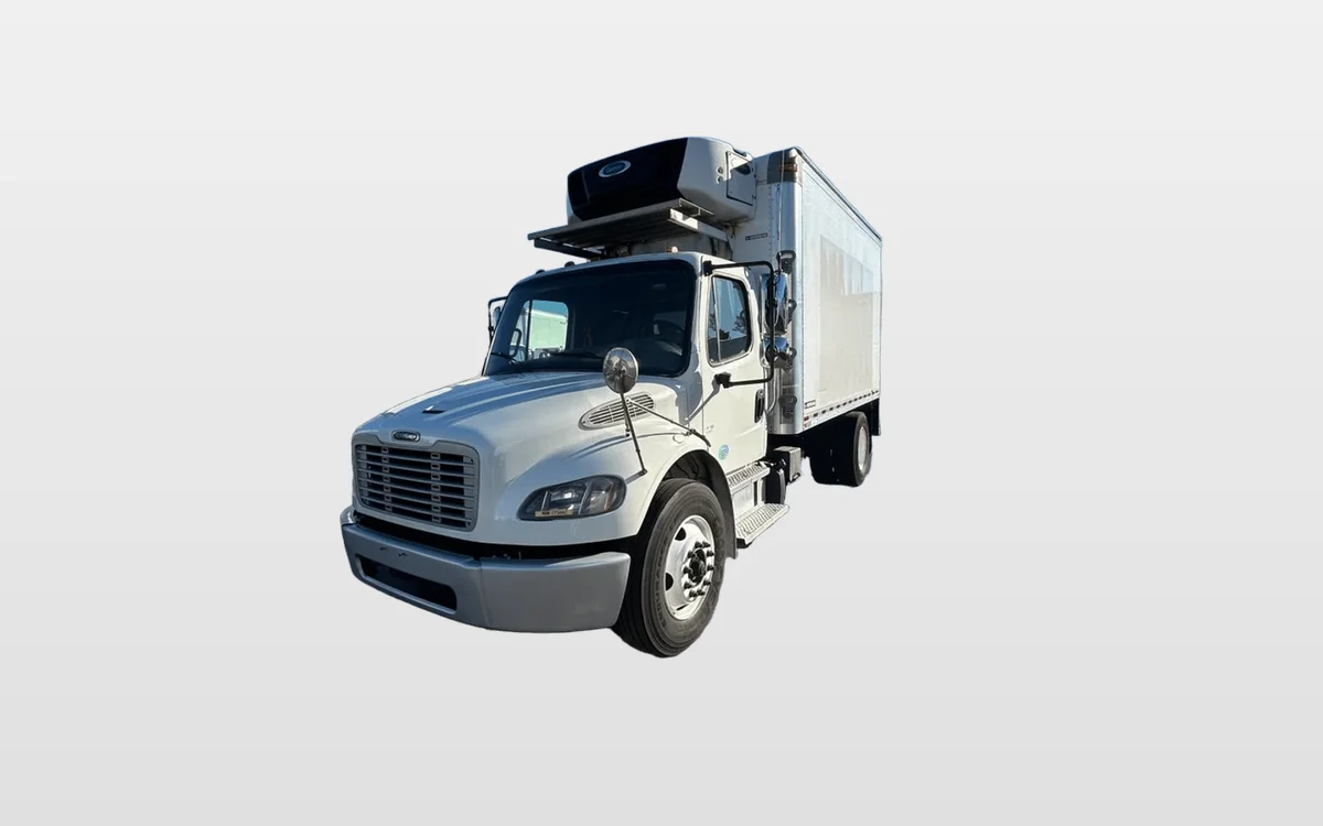 2018 Freightliner M2 106 - image 1