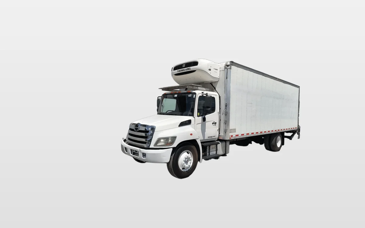 2019 Hino 338 - image 1