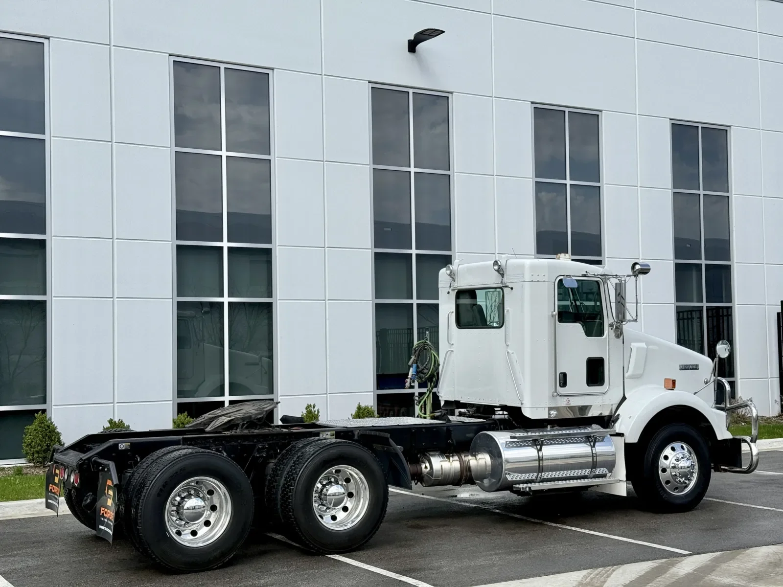2020 Kenworth T800 - image 5