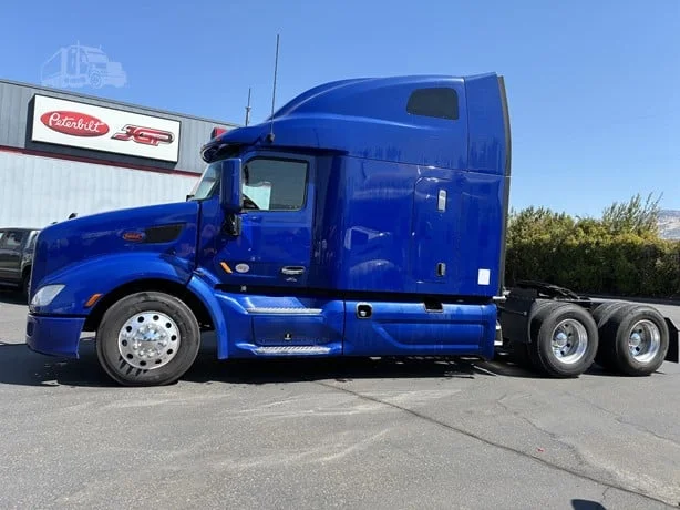 2022 Peterbilt 579