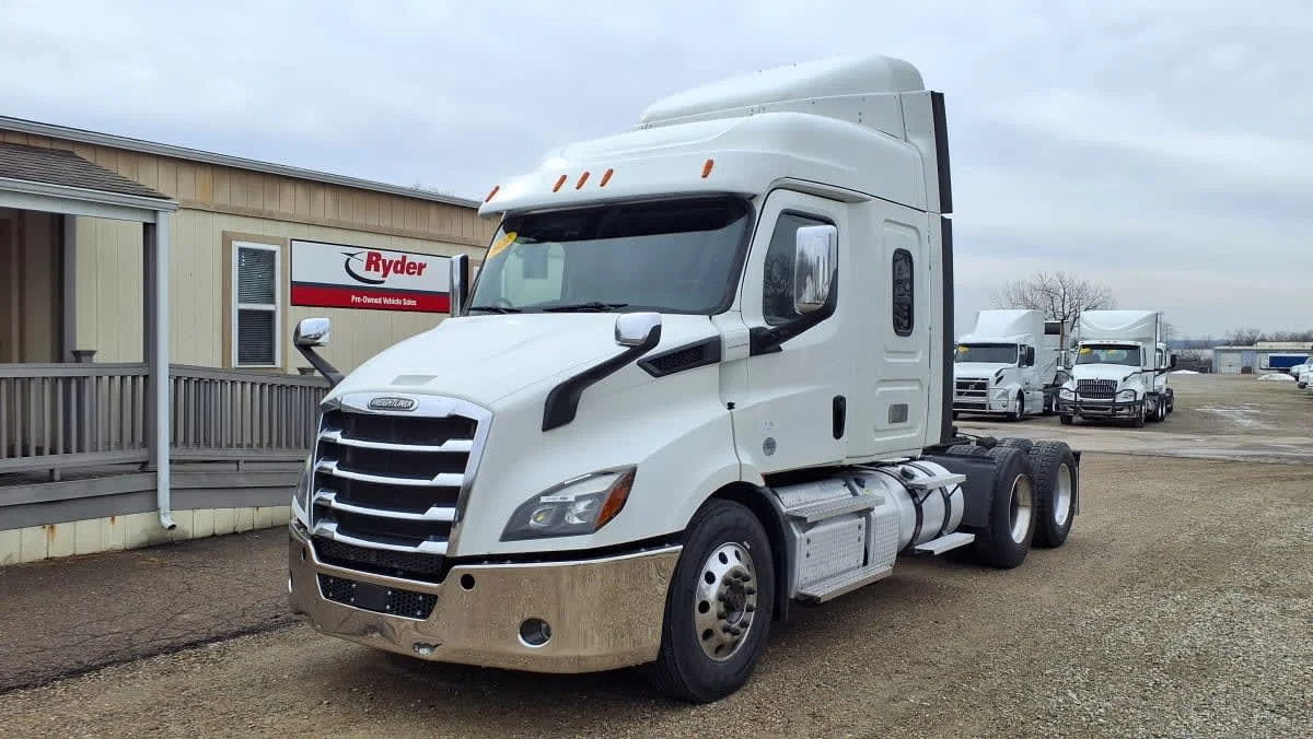 2020 Freightliner Cascadia in West Chester, OH