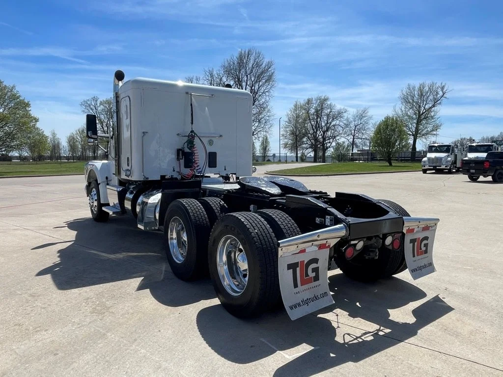 2022 Peterbilt 567 - image 4