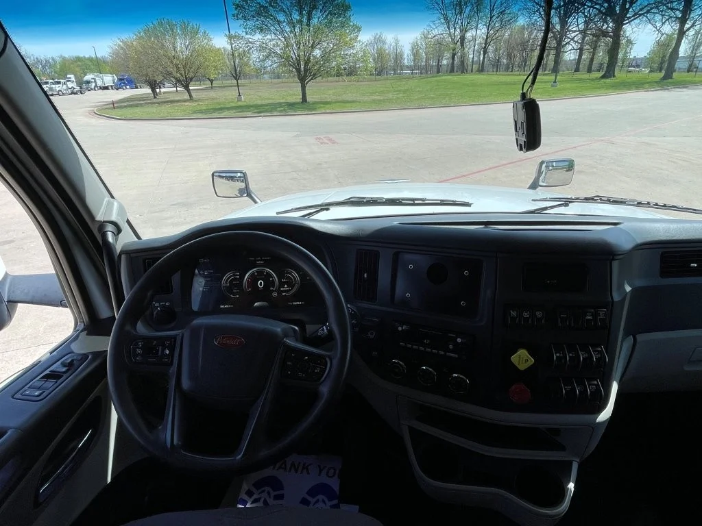 2022 Peterbilt 567 - image 12