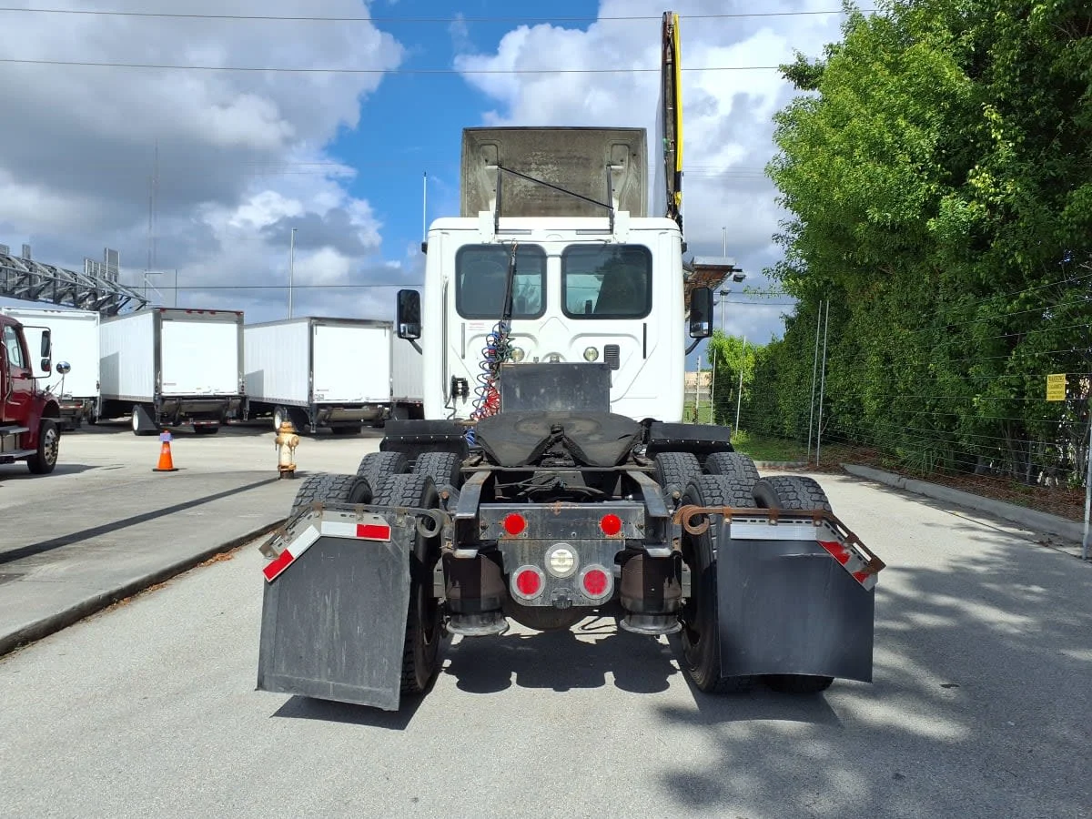 2016 Freightliner Cascadia in Davie, FL — photo 5