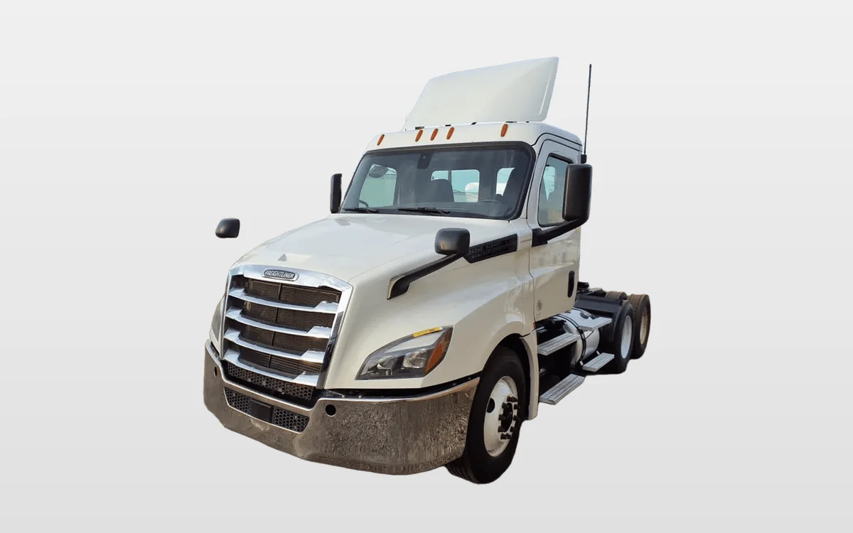 2019 Freightliner Cascadia - image 1