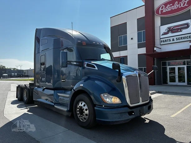 2018 Kenworth T680 - image 19