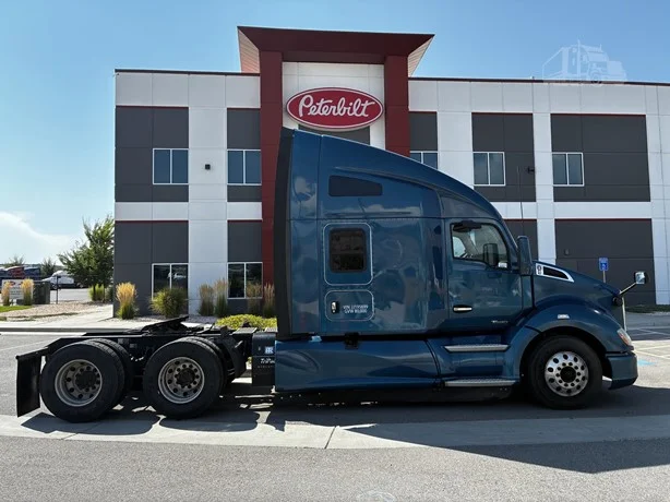2018 Kenworth T680 - image 15