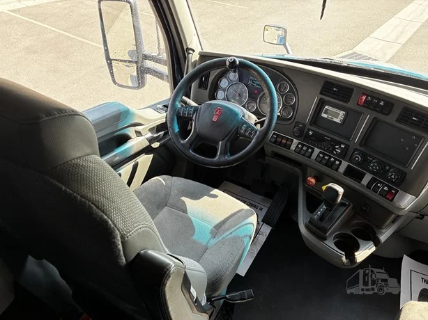 2018 Kenworth T680 - image 37
