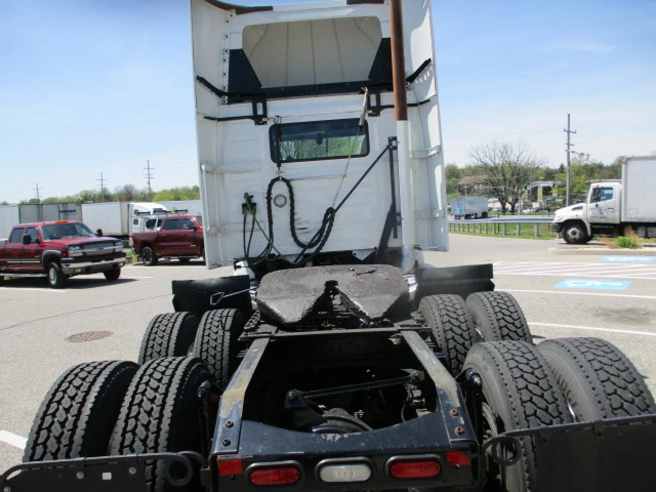 2020 Volvo VNR 640 in Hagerstown, MD — photo 6