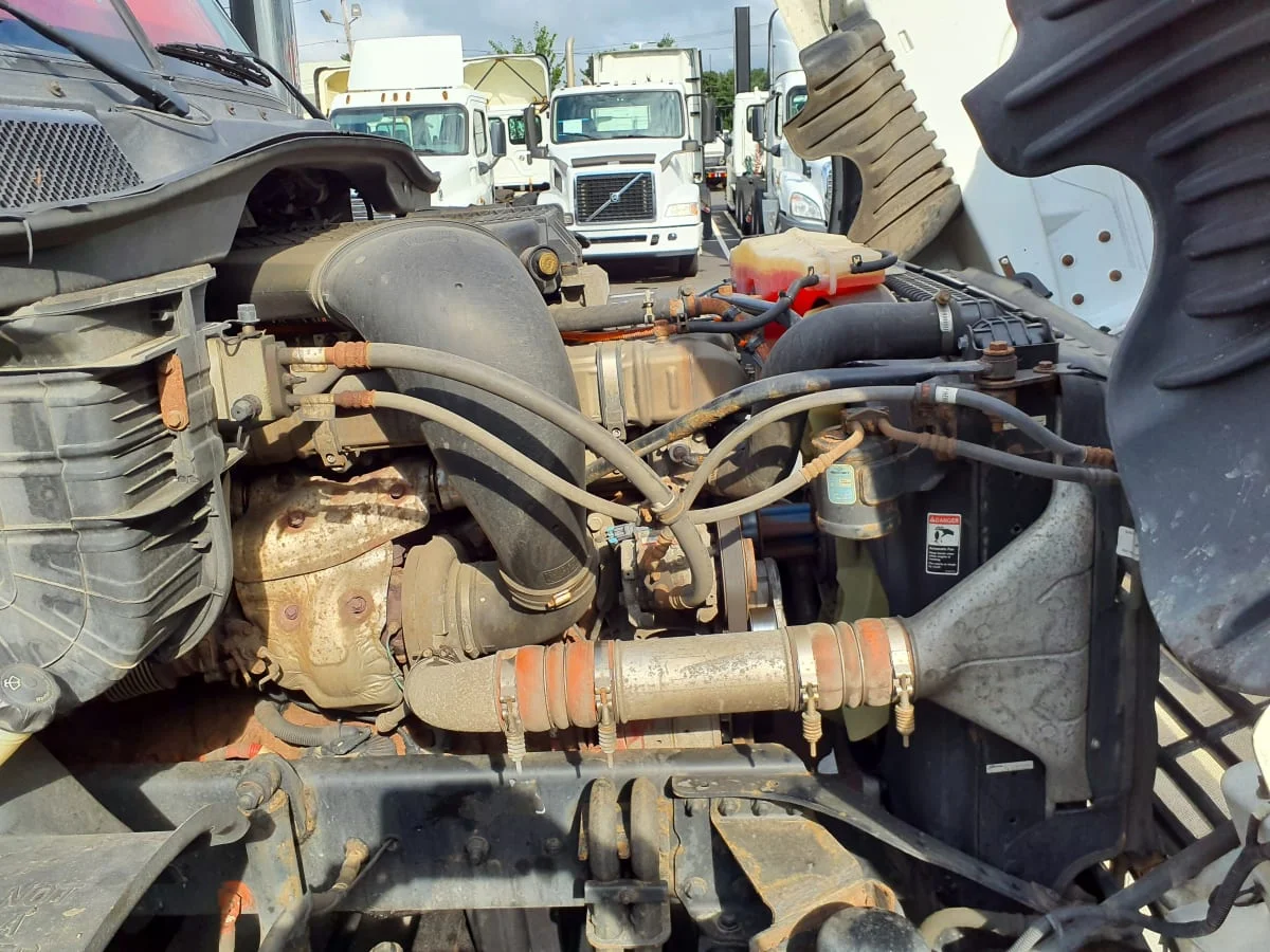 2017 Freightliner Cascadia - image 10