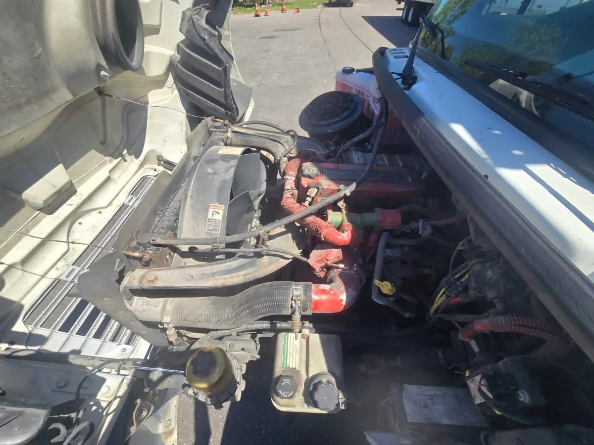 2016 Freightliner M2 106 in Tampa, FL — photo 10