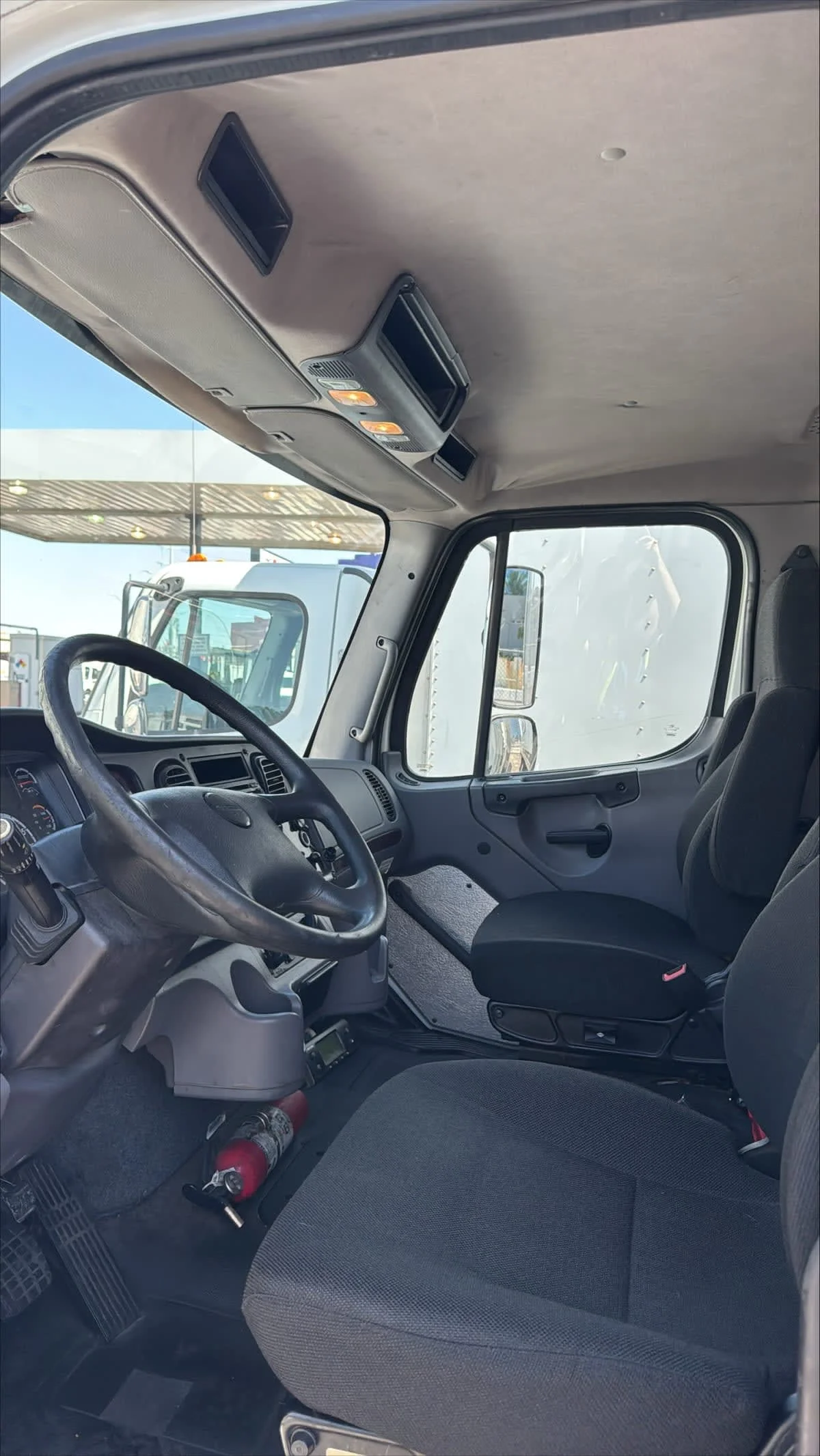 2016 Freightliner M2 106 in North Las Vegas, NV — photo 8